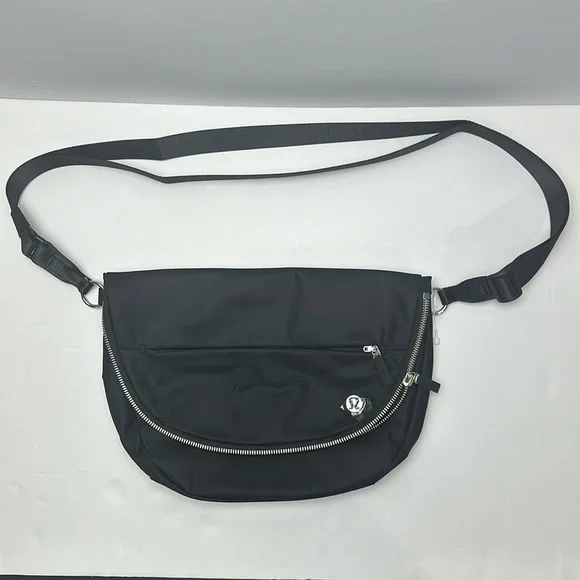 NWOT Lululemon All night Bag Black - Picture 1 of 17